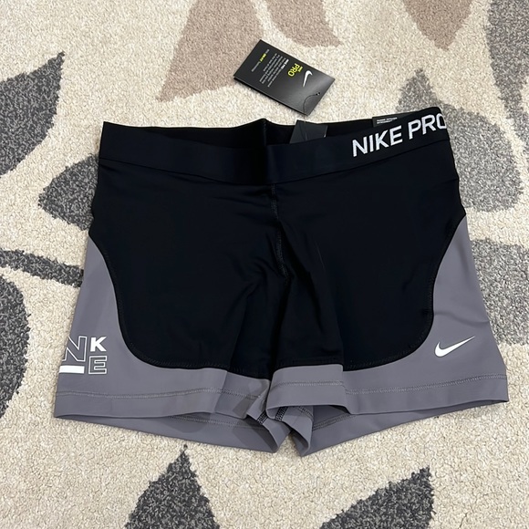 Nike Pants - Nike Women’s Pro Shorts - New